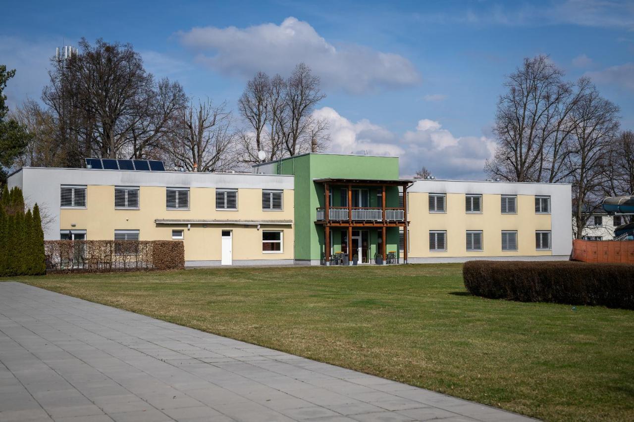 Garni Hotel Svitavy Bagian luar foto